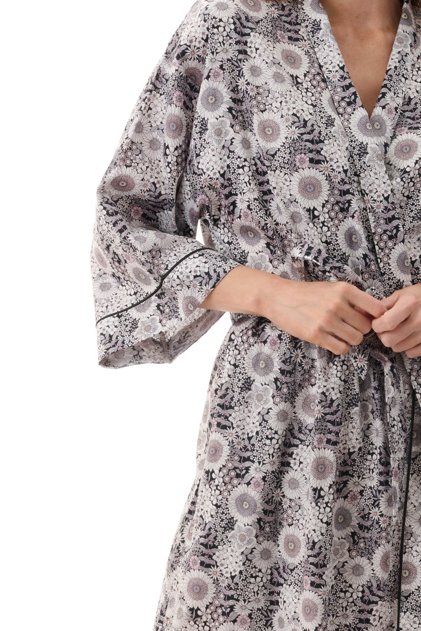 Quill Short Cotton Wrap - Black Floral