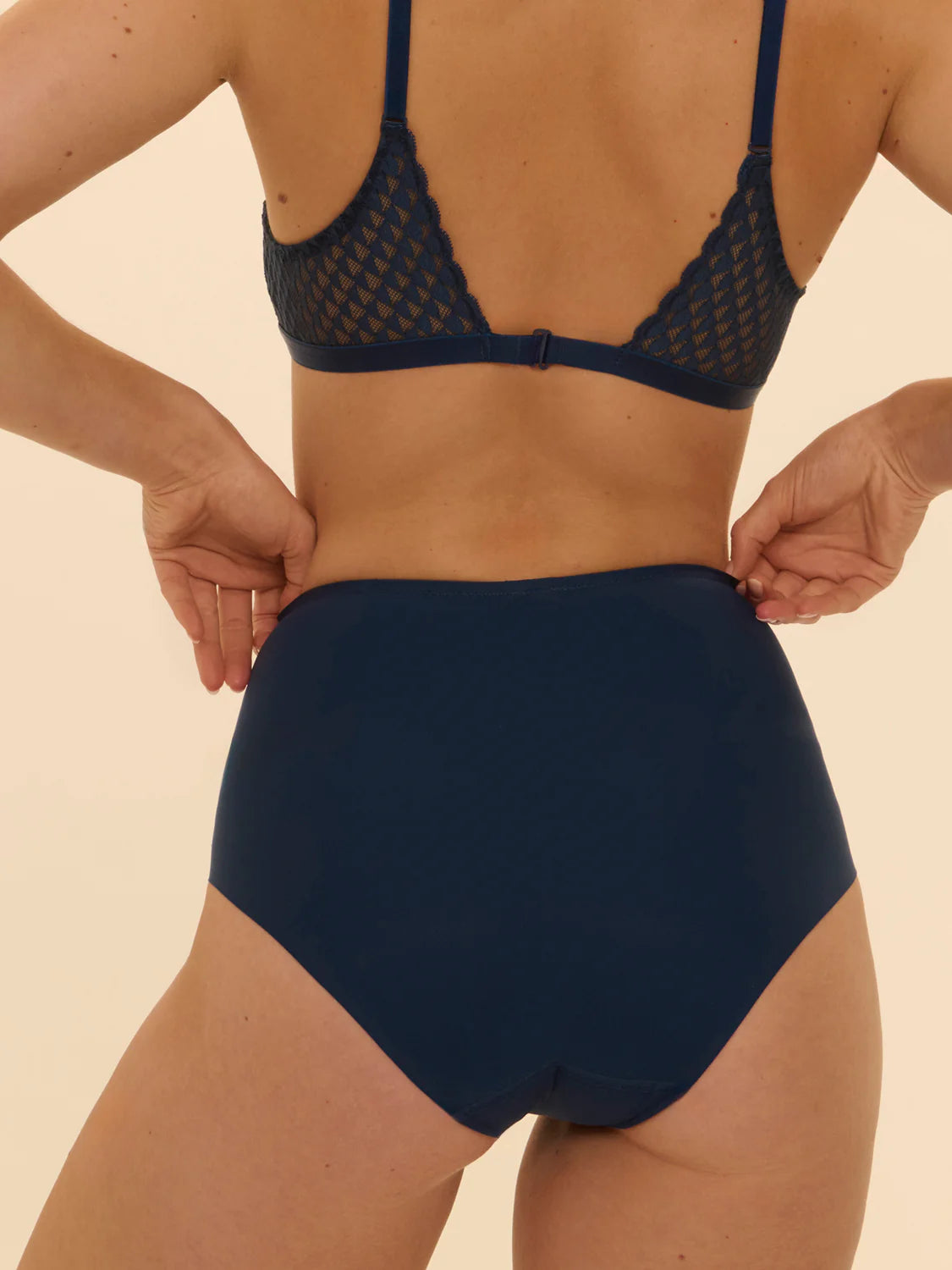 Subtile Control Full Brief