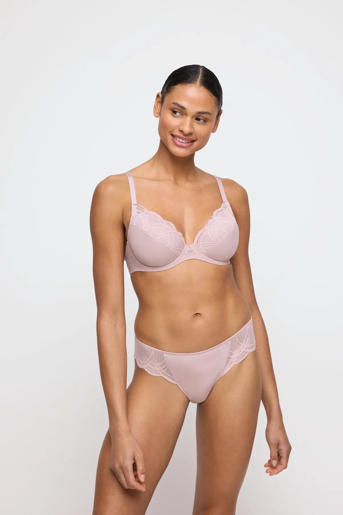 Cathia Thong