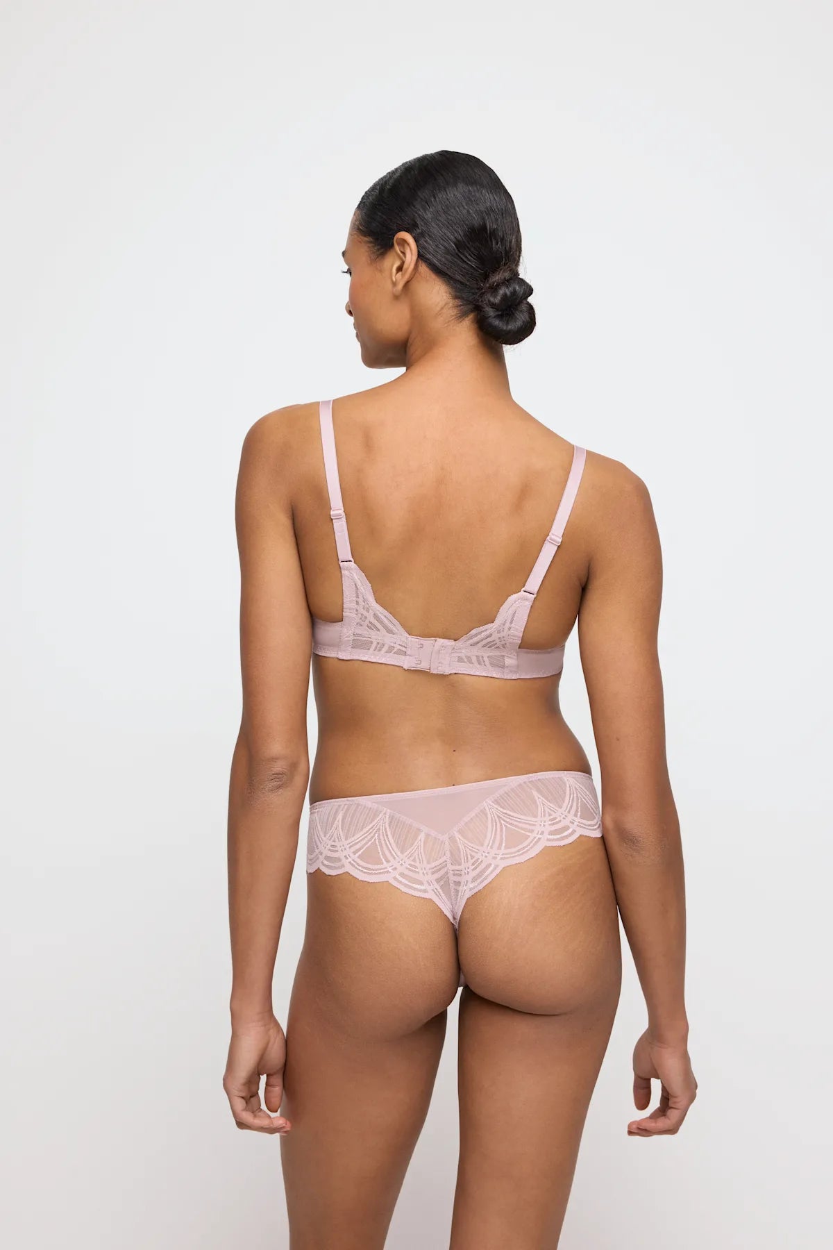 Cathia Thong